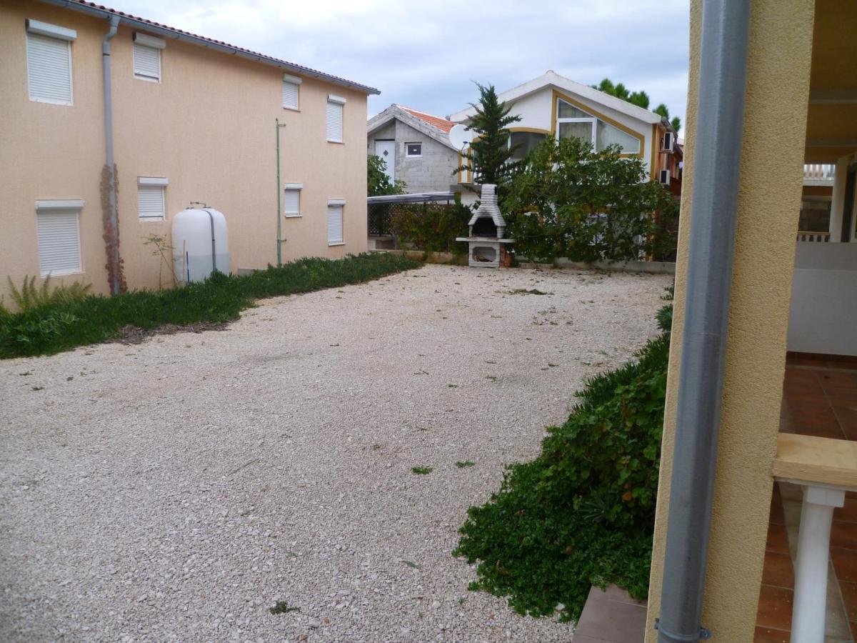 Apartments By The Sea Vir - 13104 Exterior foto